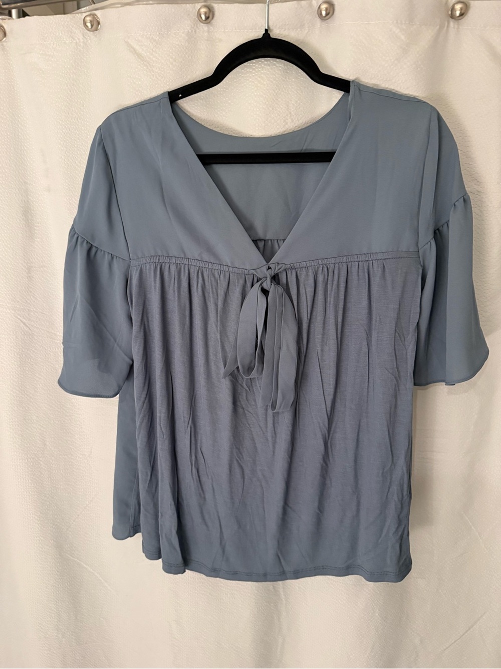 LOFT Dusty Blue Flutter Sleeve Blouse - Picture 2 of 4